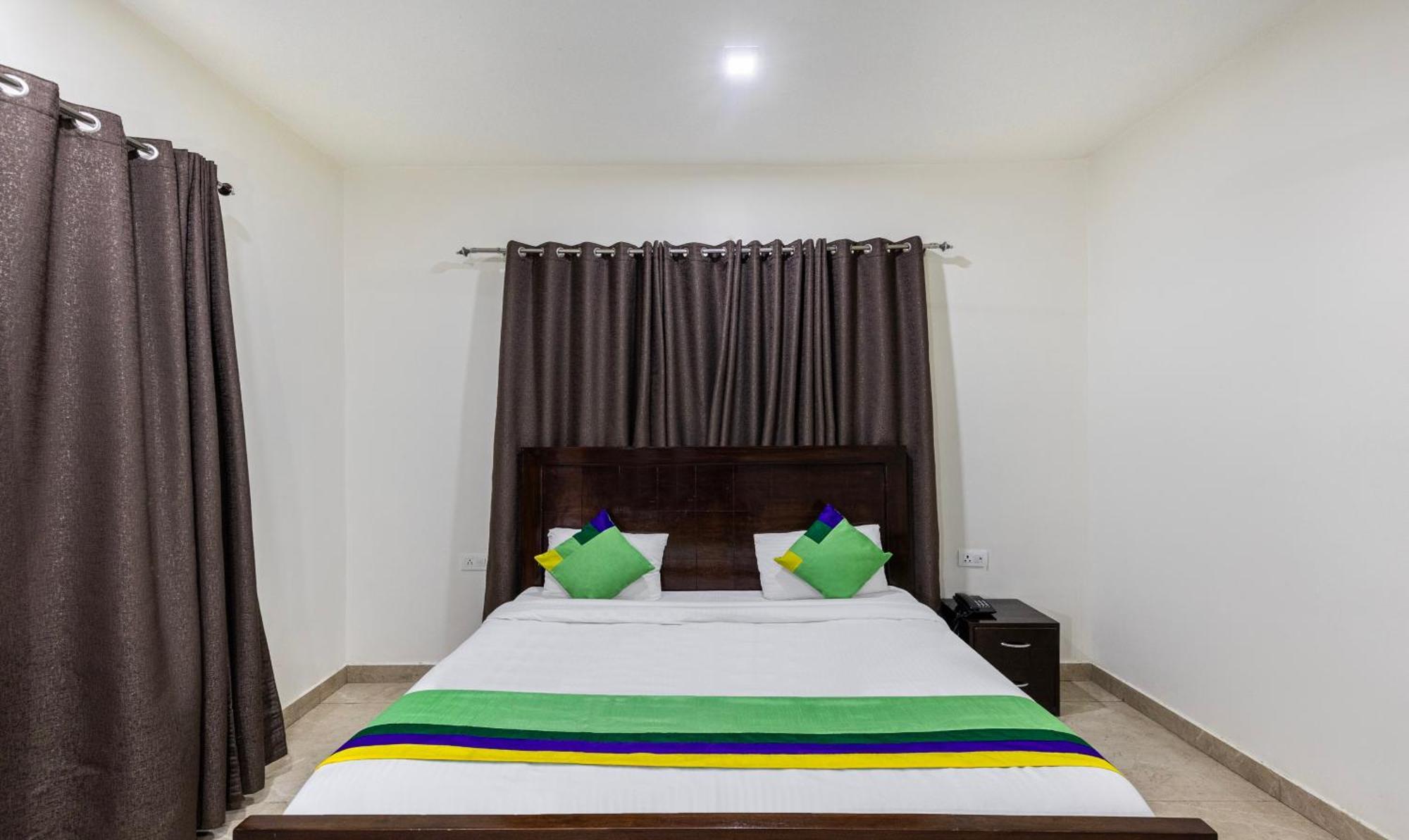 Treebo Olive Lake View Inn June Estate Bhimtal Bagian luar foto