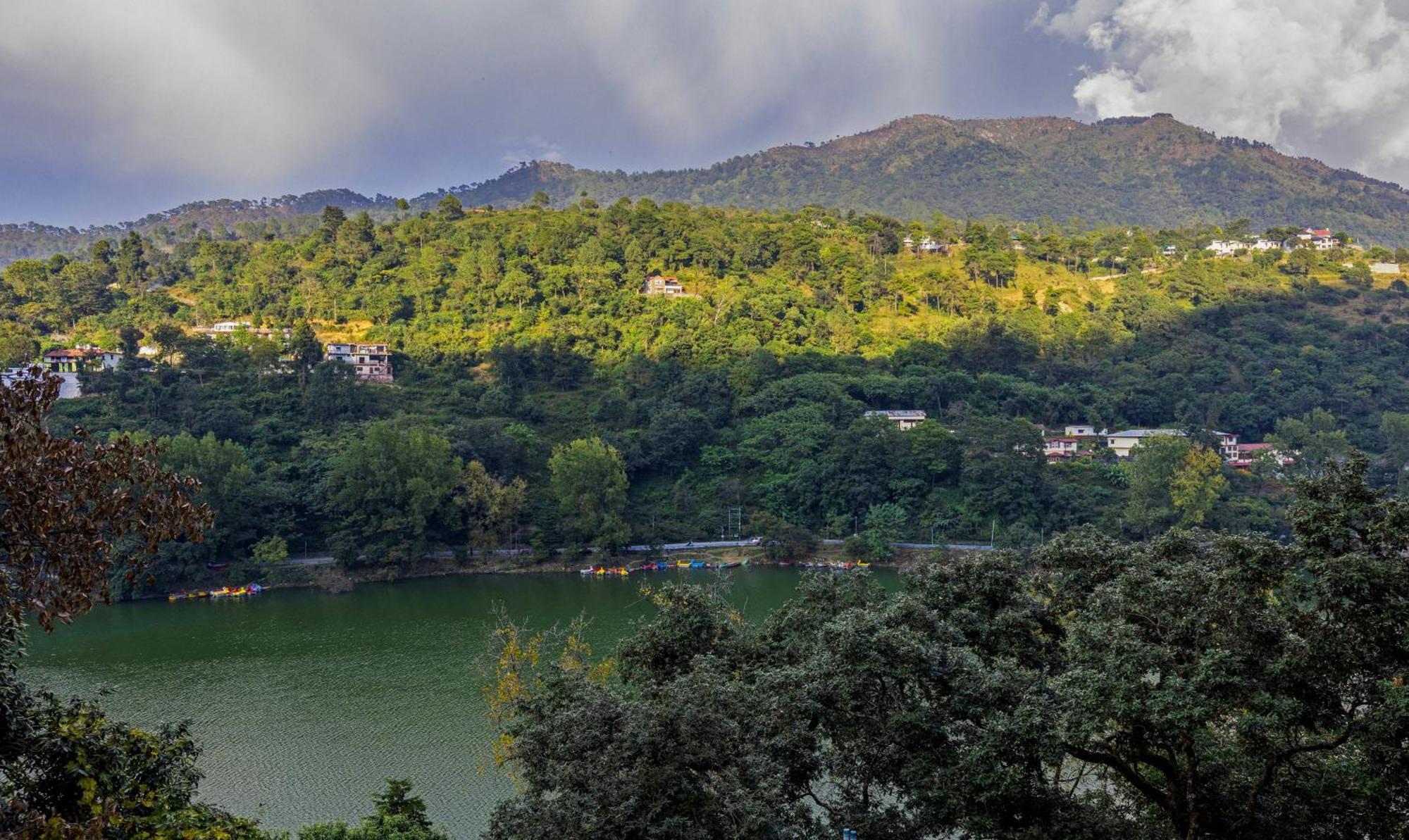 Treebo Olive Lake View Inn June Estate Bhimtal Bagian luar foto